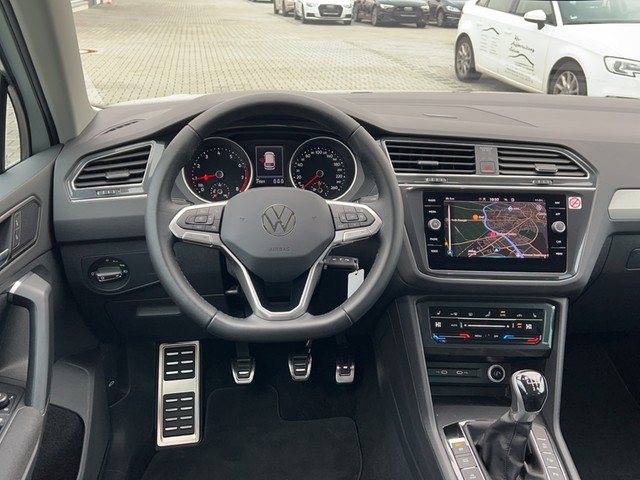 Tiguan 1.5 TSI Move ACC LED Navi AppConnect Alu-18Zoll