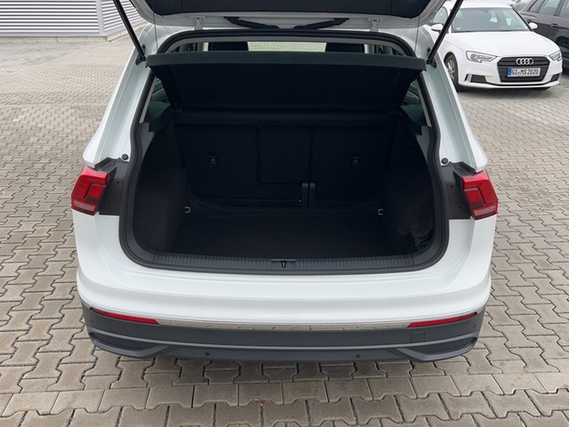 Tiguan 1.5 TSI Move ACC LED Navi AppConnect Alu-18Zoll