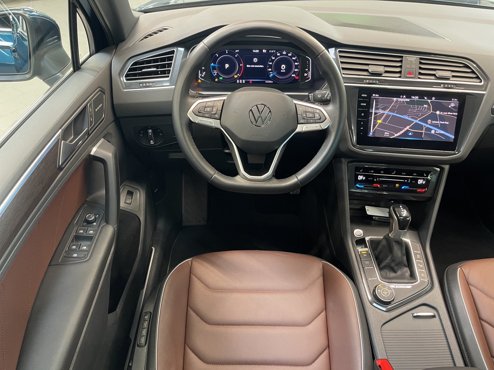 Tiguan 2.0 TDI DSG 4M Elegance IQ-Light HeadUp Panodach Navi Leder
