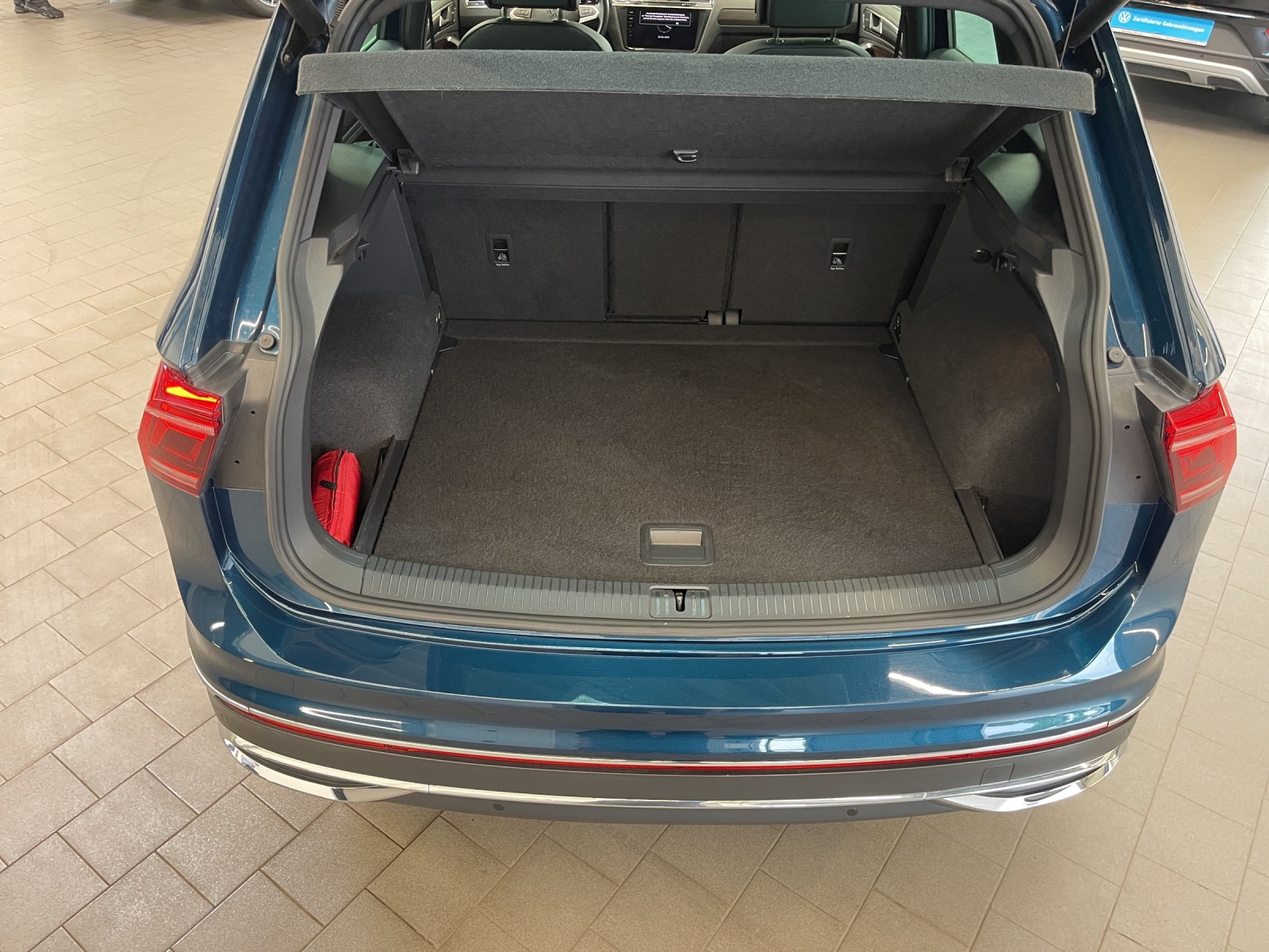Tiguan 2.0 TDI DSG 4M Elegance IQ-Light HeadUp Panodach Navi Leder
