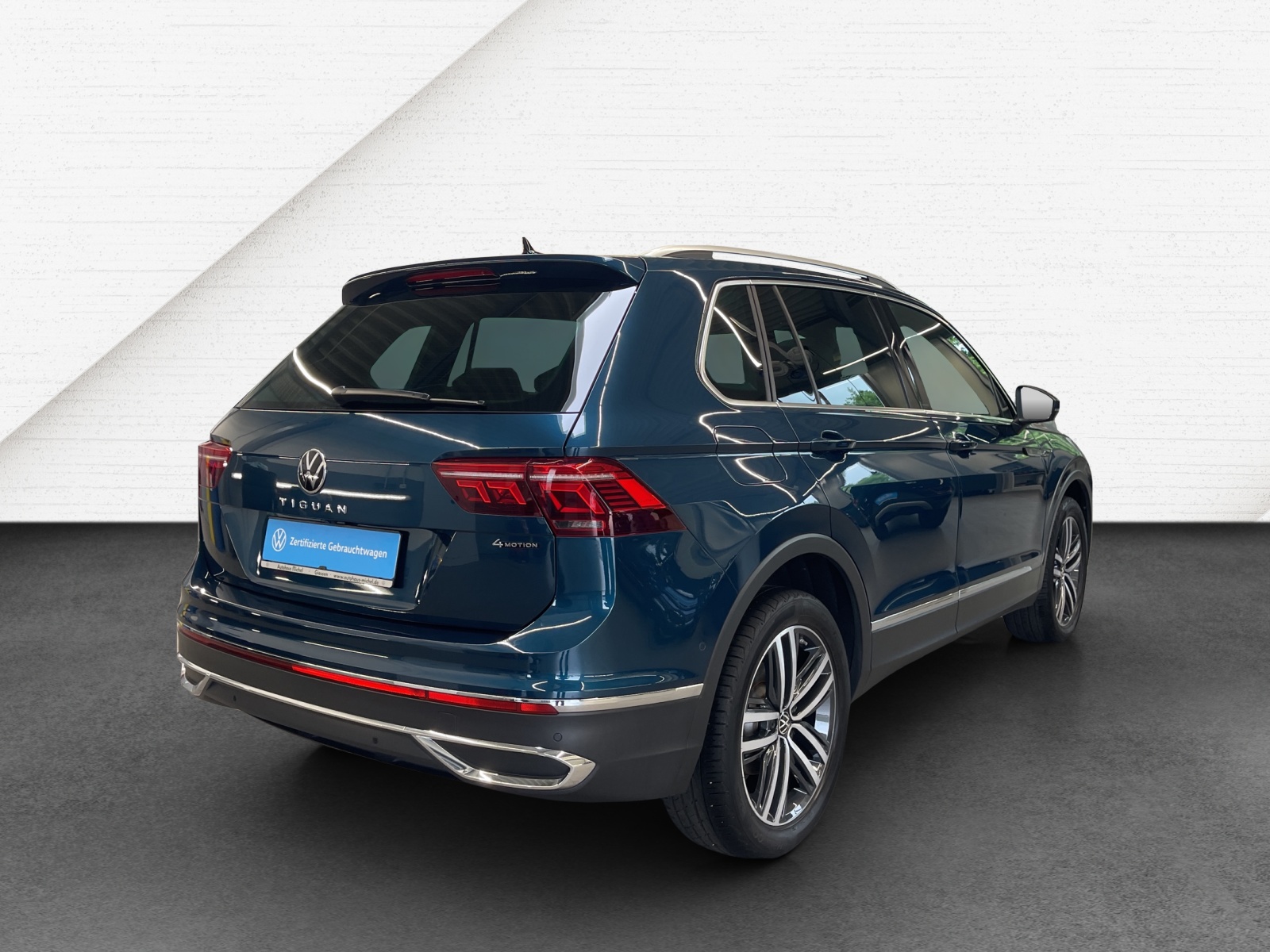 Tiguan 2.0 TDI DSG 4M Elegance IQ-Light HeadUp Panodach Navi Leder