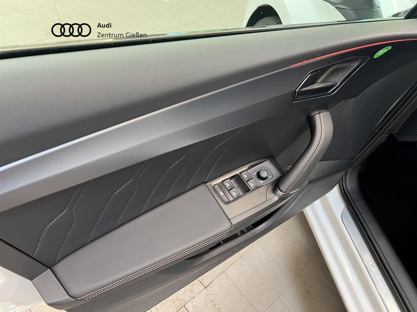 Leon Sportstourer 1.5 eTSI DSG Navi ACC Vision Plus