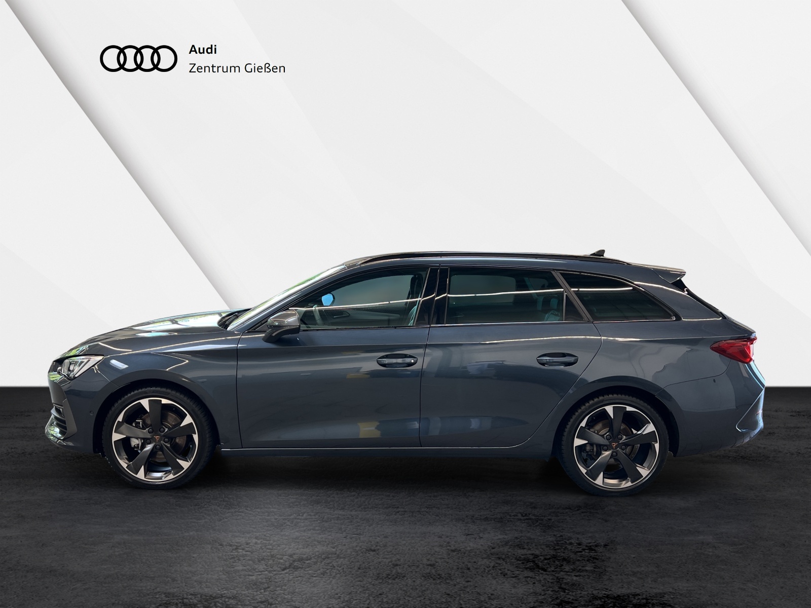 Leon Sportstourer 1.5 eTSI DSG Navi ACC Vision Plus