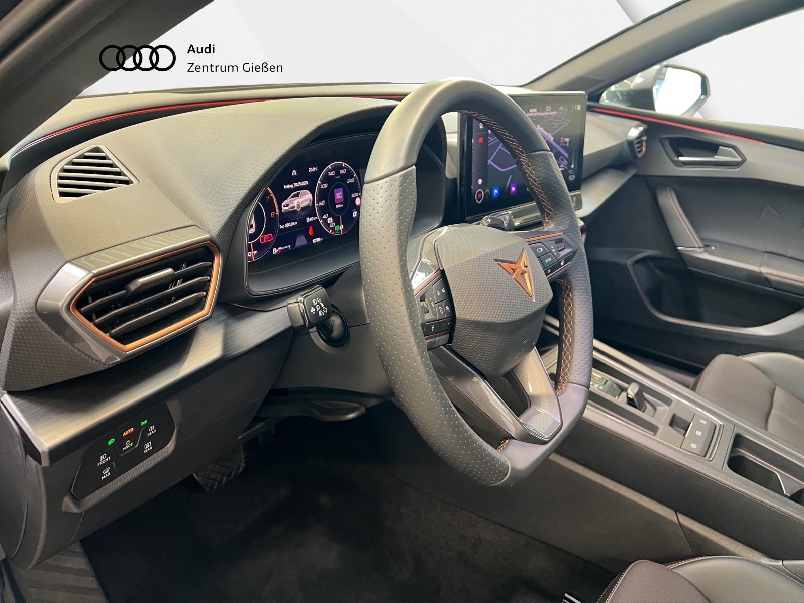 Leon Sportstourer 1.5 eTSI DSG Navi ACC Vision Plus