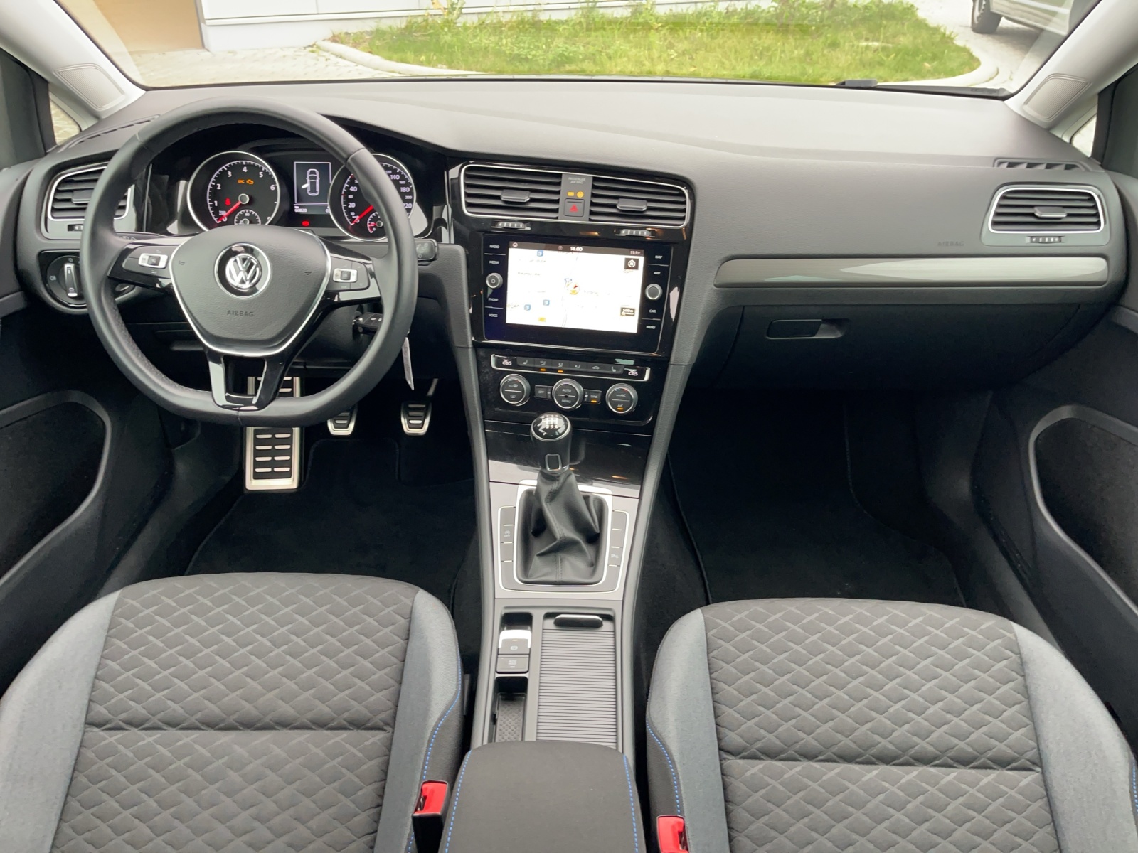 Golf VII 1.5 TSI Join R-Line Navi Rückkamera Alu-18Zoll Sitzheizung