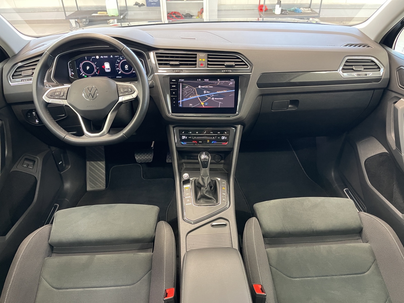 Tiguan TSI Plugin-Hybrid DSG Elegance IQ-Light TravelAssist Panodach Navi