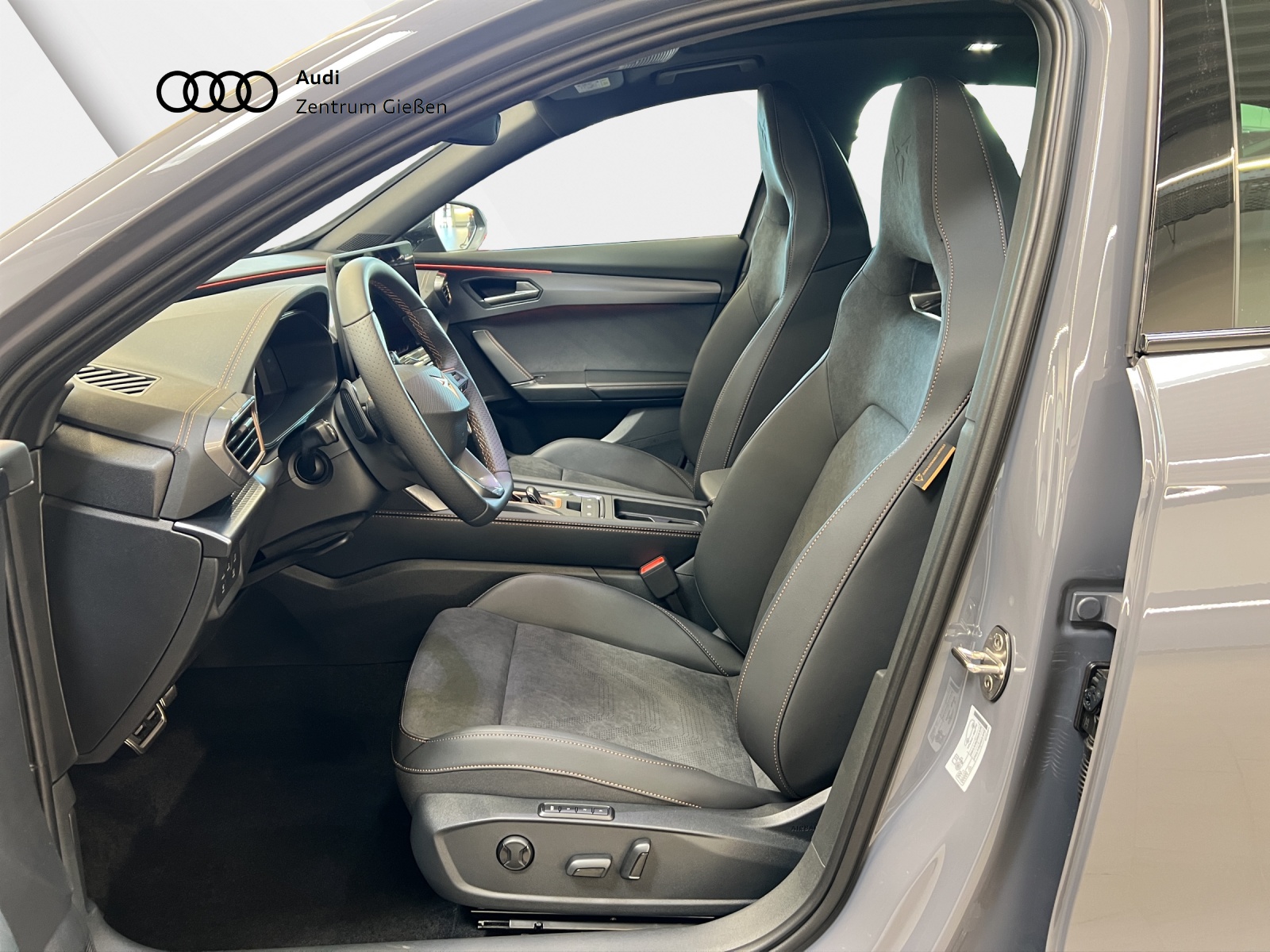 Formentor 2.0 TSI 4Drive DSG VZ PANO DCC ACC