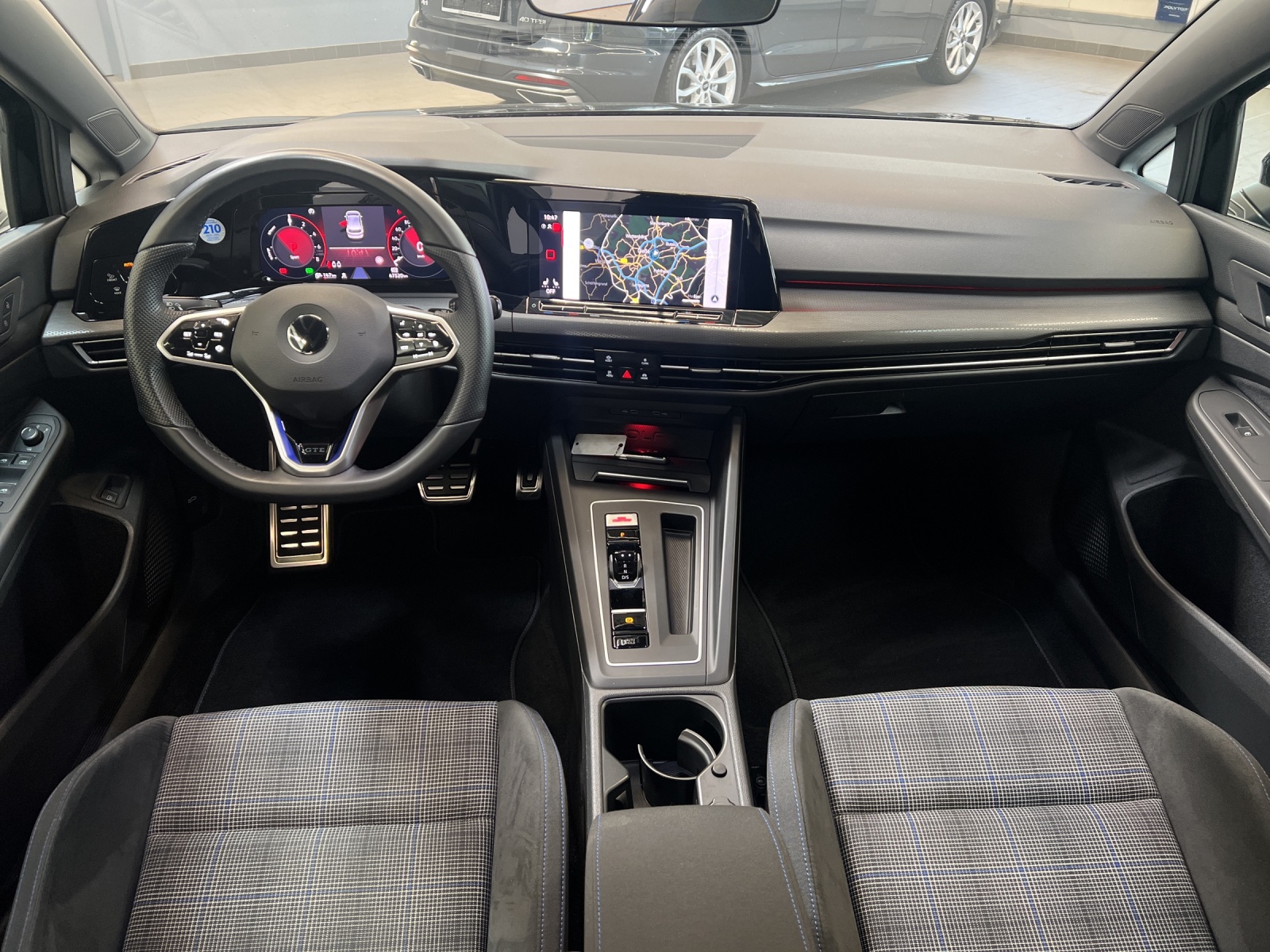 Golf VIII TSI Plug-In Hybrid DSG GTE LED-Plus Navi Alu-17Zoll Sitzheizung