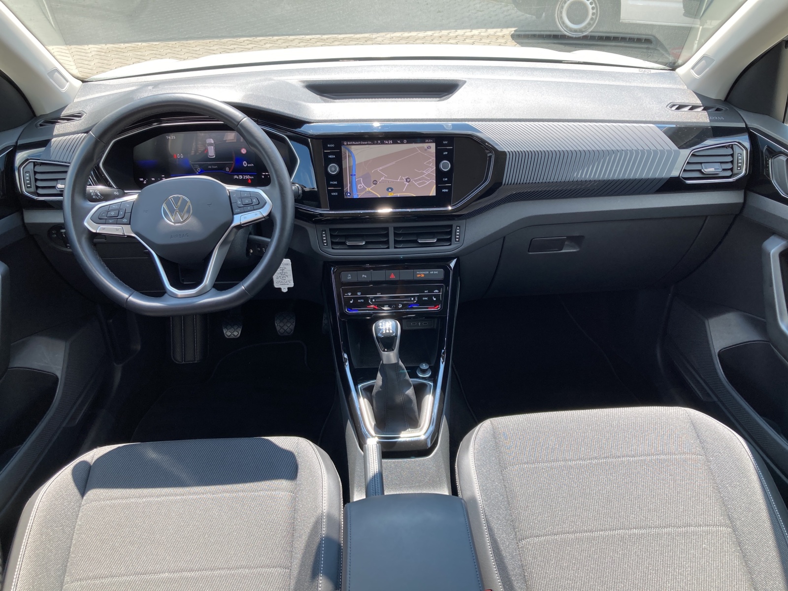 T-Cross 1.0 TSI Style LED ACC Navi Rückkamera Alu-18Zoll