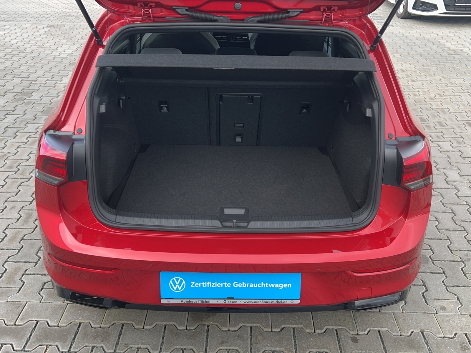 Golf VIII 1.5 eTSI DSG R-Line 