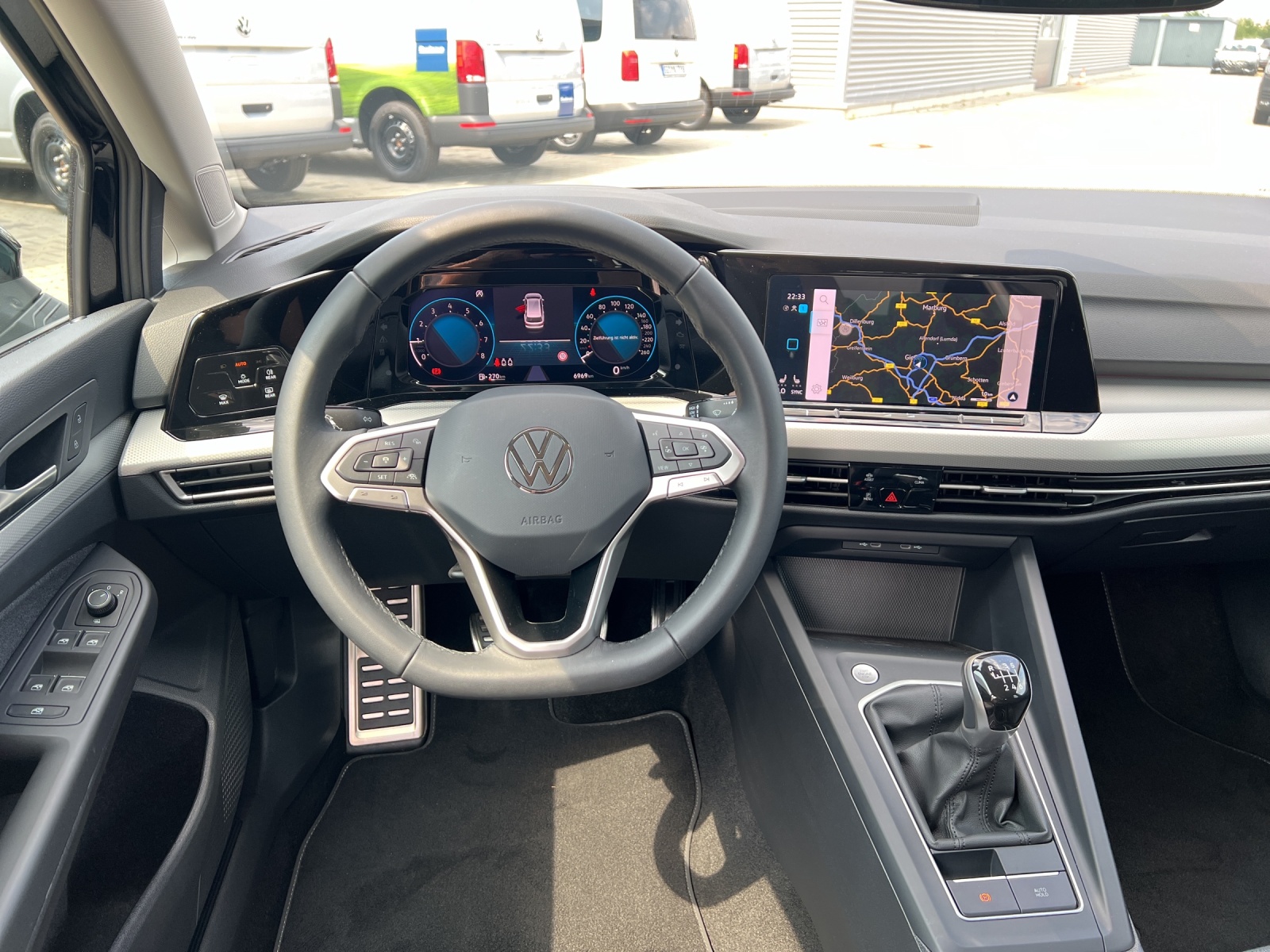 Golf VIII Variant 1.0 TSI Move LED TravelAssist Navi Rückkamera