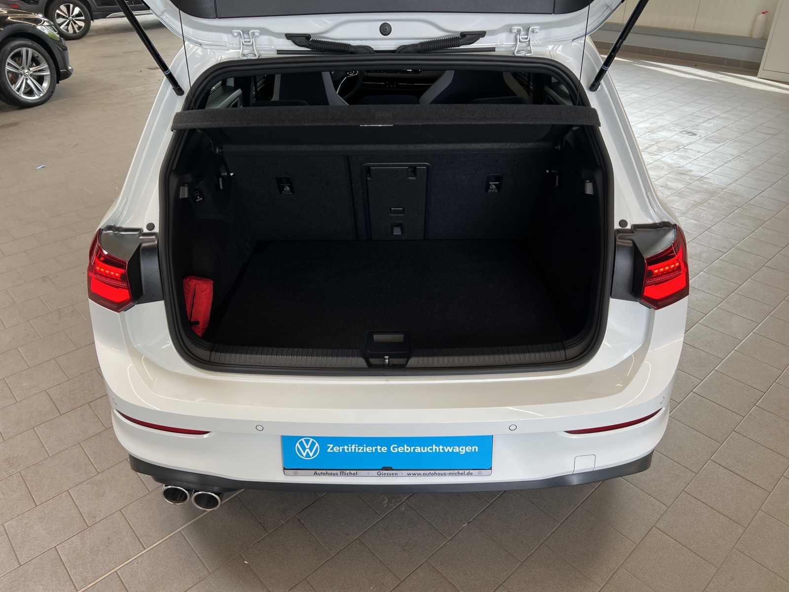 Golf VIII 2.0 TDI DSG GTD IQ-Light DCC Panodach Navi Standhiezung