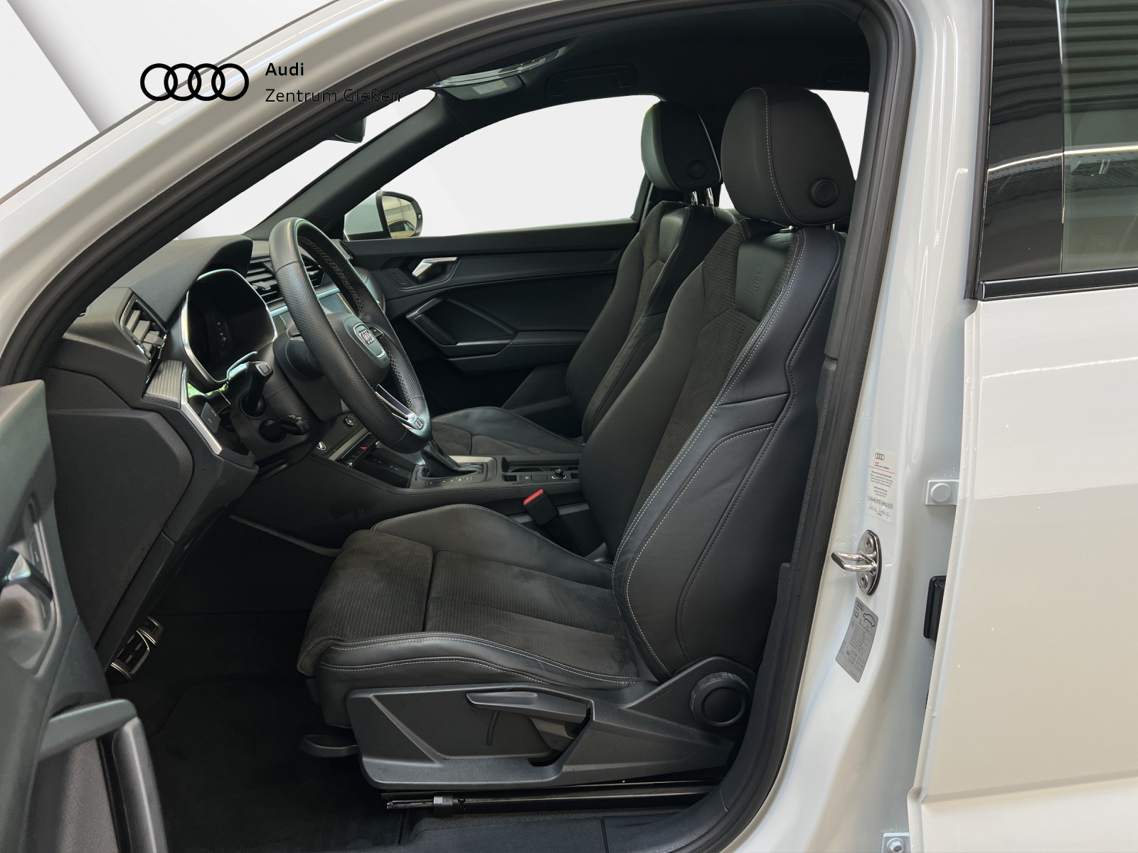 Q3 Sportback 45 TFSI e S line Black Navi Alcantara