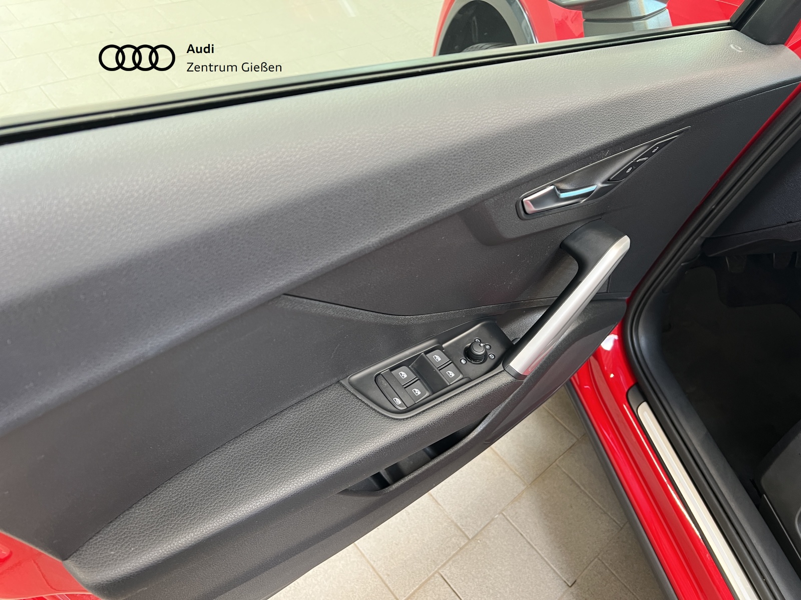 Q2 30 TFSI advanced Assistenzpaket Parken LED