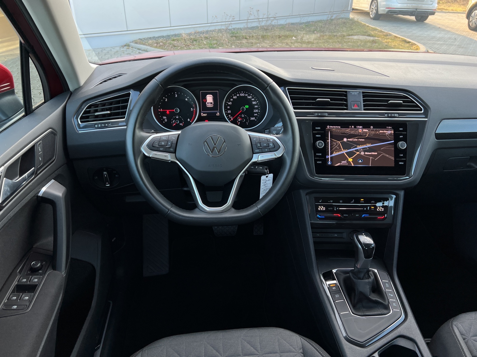 Tiguan 2.0 TDI DSG Life LED TravelAssist Navi AHK