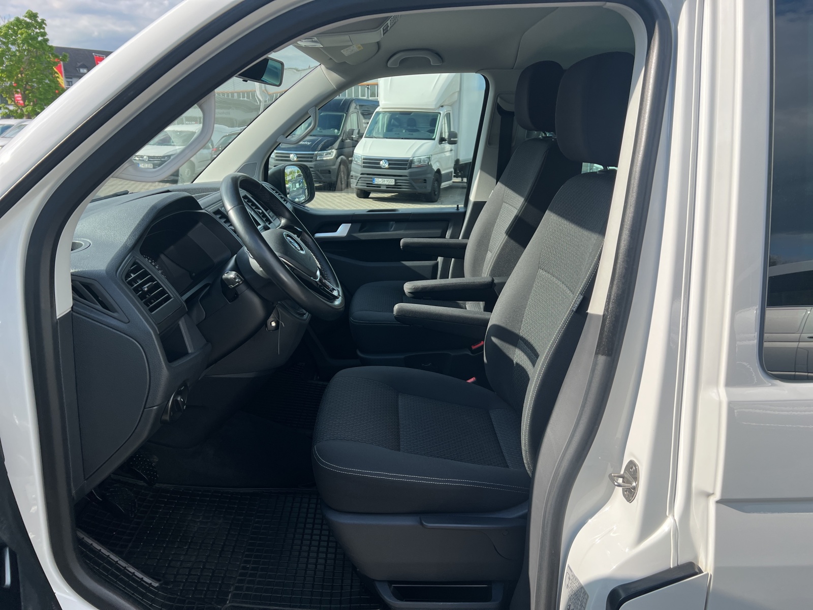 T6 Multivan Trendline 2.0 TDI Kamera 7 Sitzer Climatronik PDC