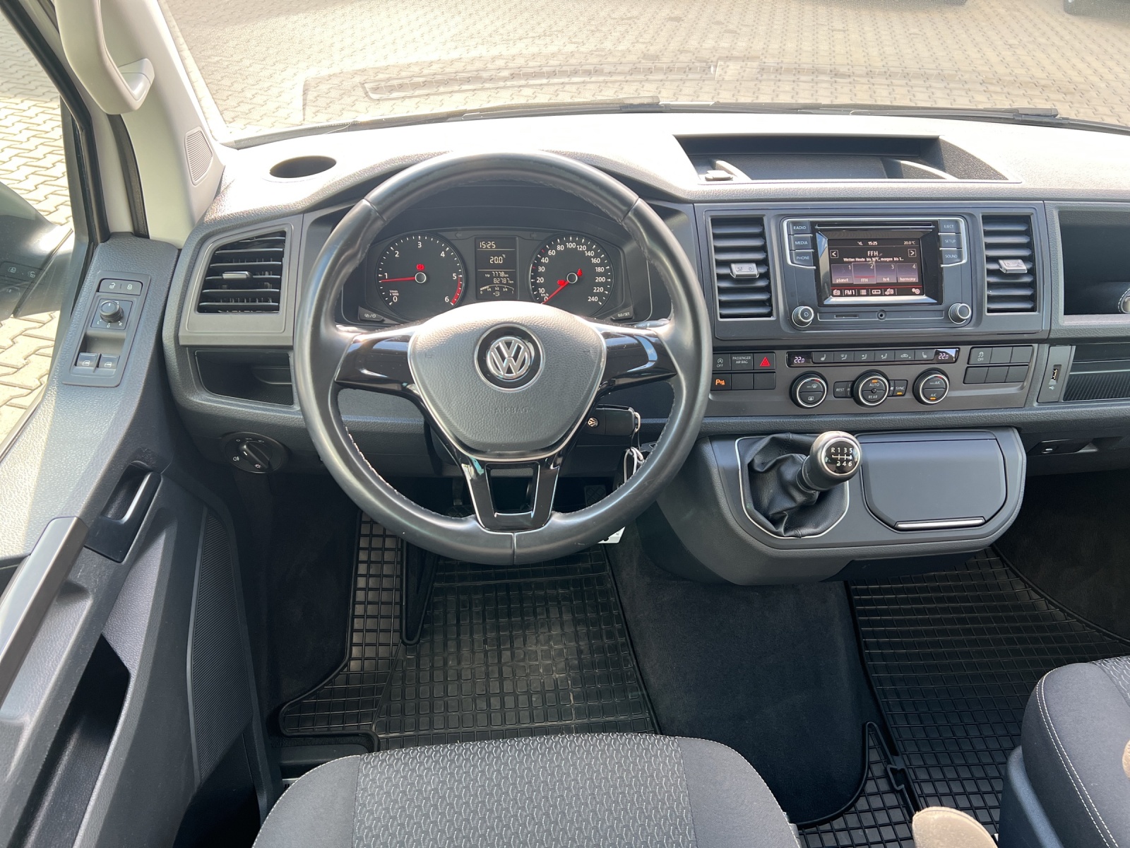 T6 Multivan Trendline 2.0 TDI Kamera 7 Sitzer Climatronik PDC
