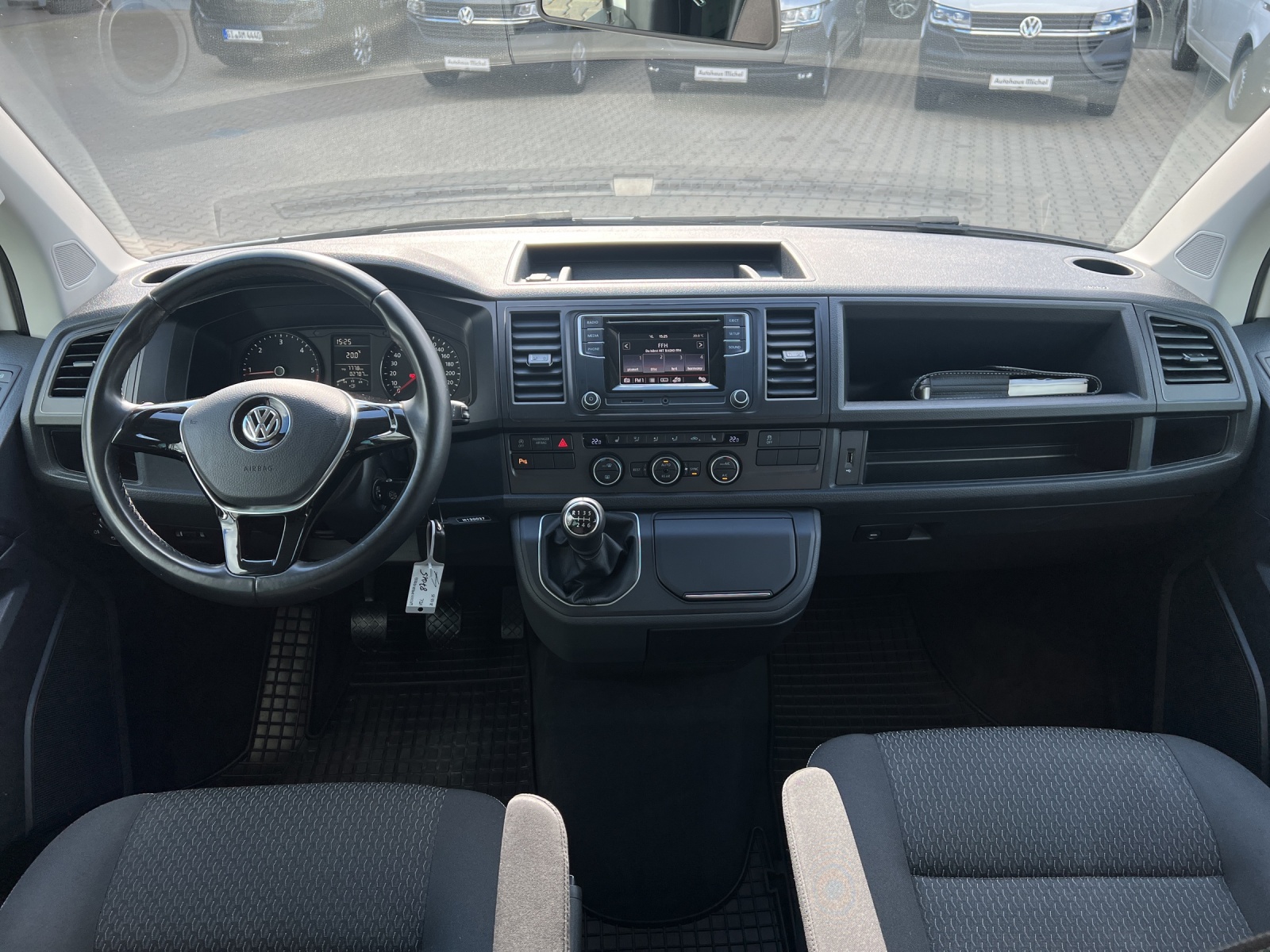 T6 Multivan Trendline 2.0 TDI Kamera 7 Sitzer Climatronik PDC