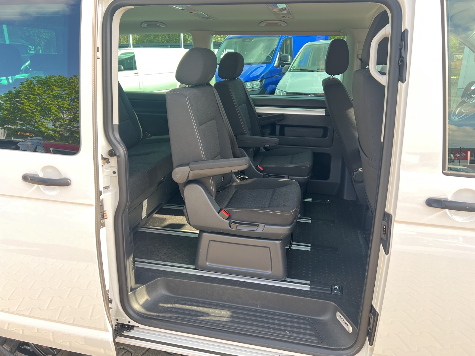 T6 Multivan Trendline 2.0 TDI Kamera 7 Sitzer Climatronik PDC