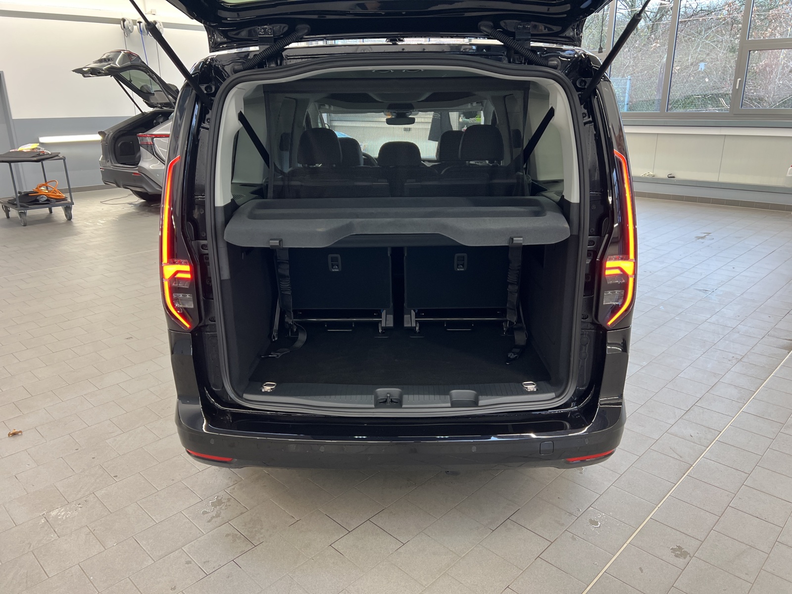 Caddy Maxi Style 2.0 TDI DSG Style Maxi Standheizung LED ACC AHK