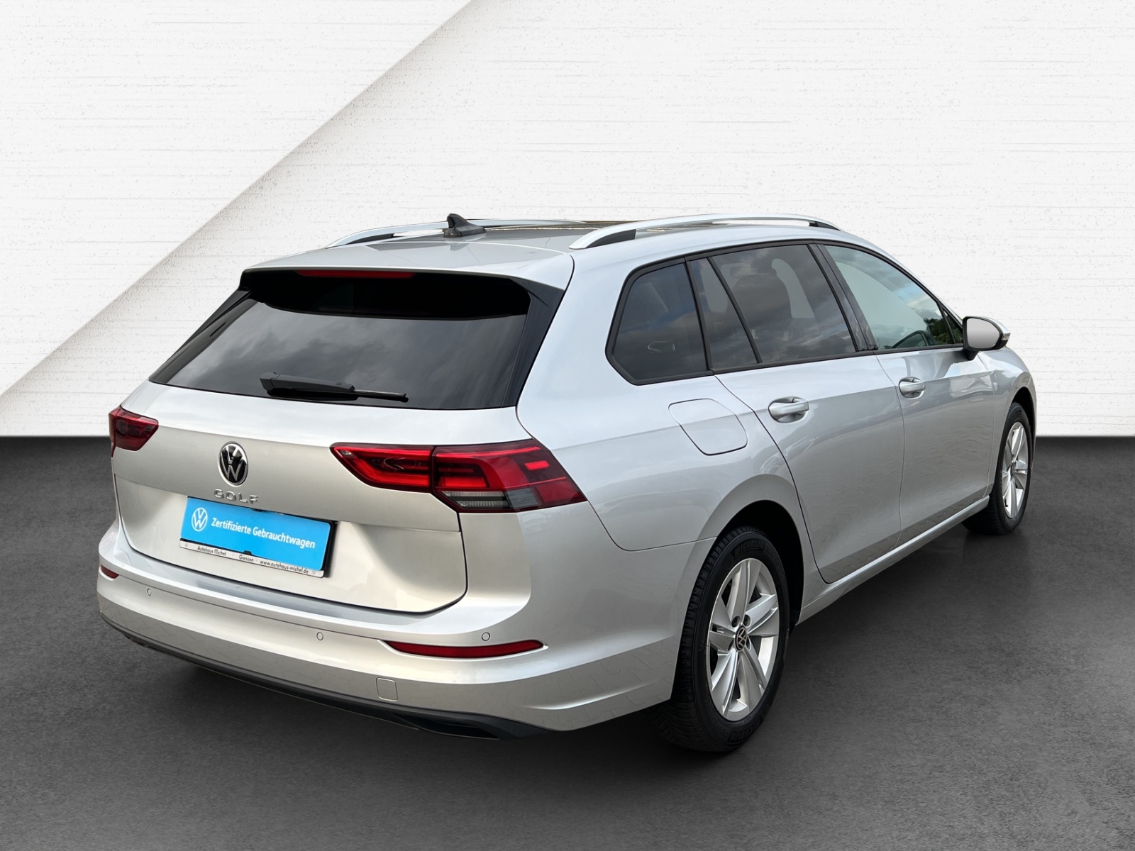 Golf VIII Variant 2.0 TDI DSG Life LED TravelAssist Navi AHK