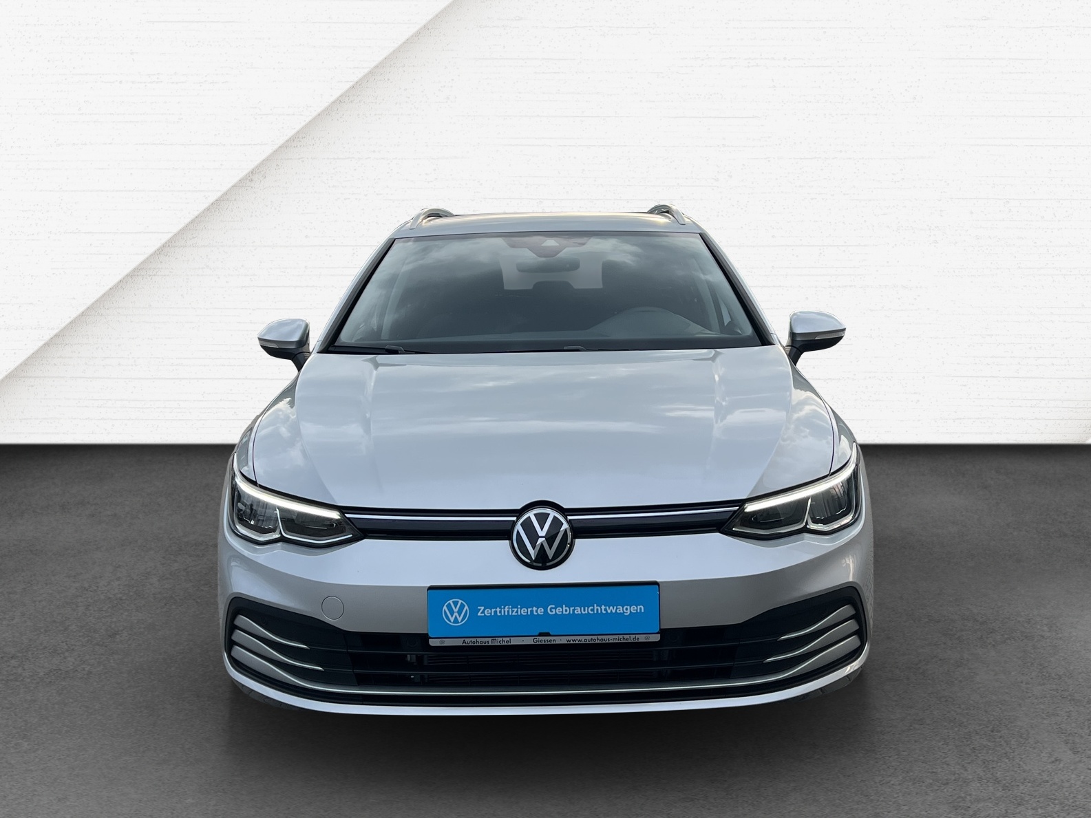Golf VIII Variant 2.0 TDI DSG Life LED TravelAssist Navi AHK
