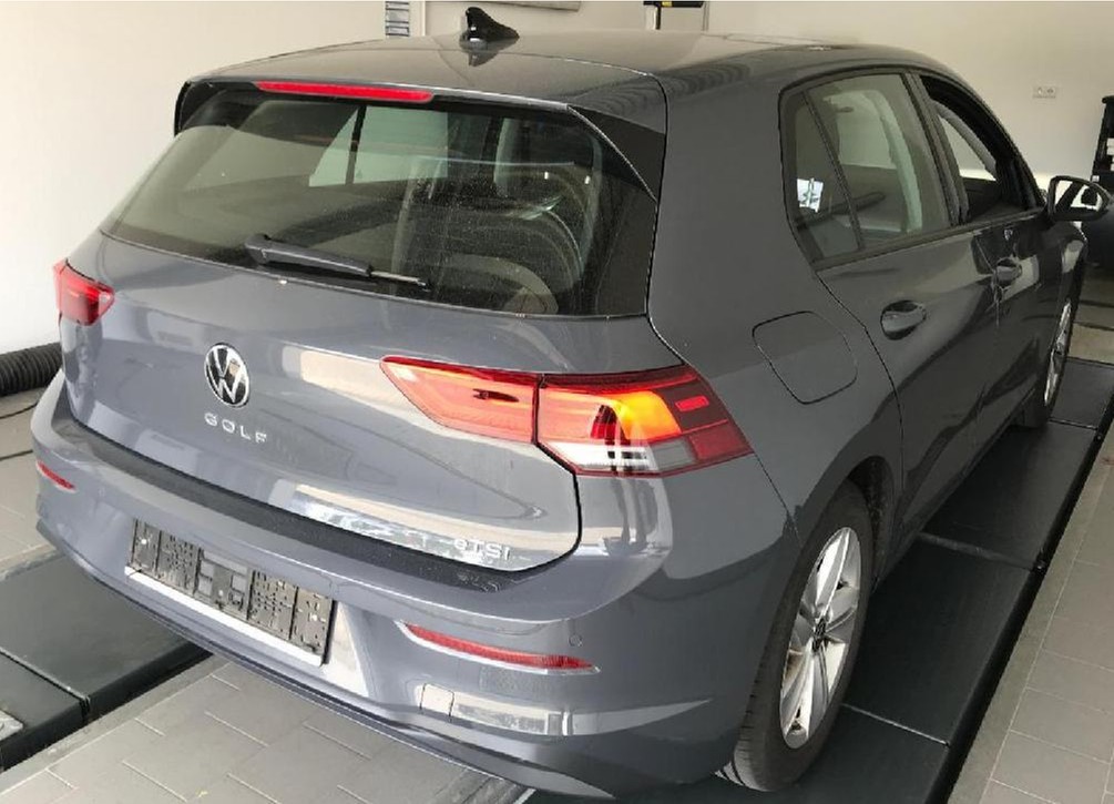 Golf VIII 1.5 eTSI DSG Life LED-Plus TravelAssist Navi ErgoActive