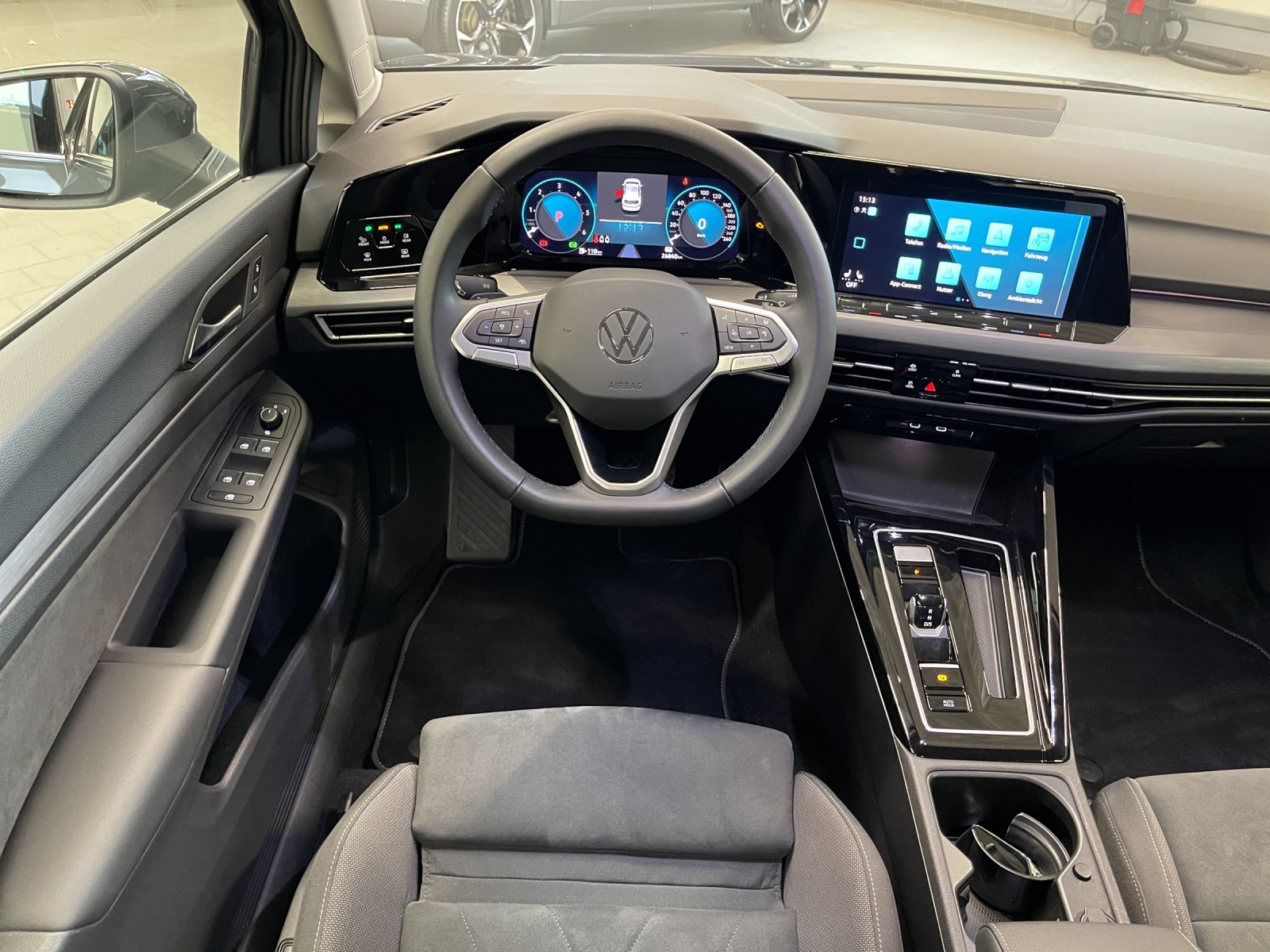 Golf VIII 2.0 TDI DSG Style IQ-Light Standheizung ACC AHK Navi