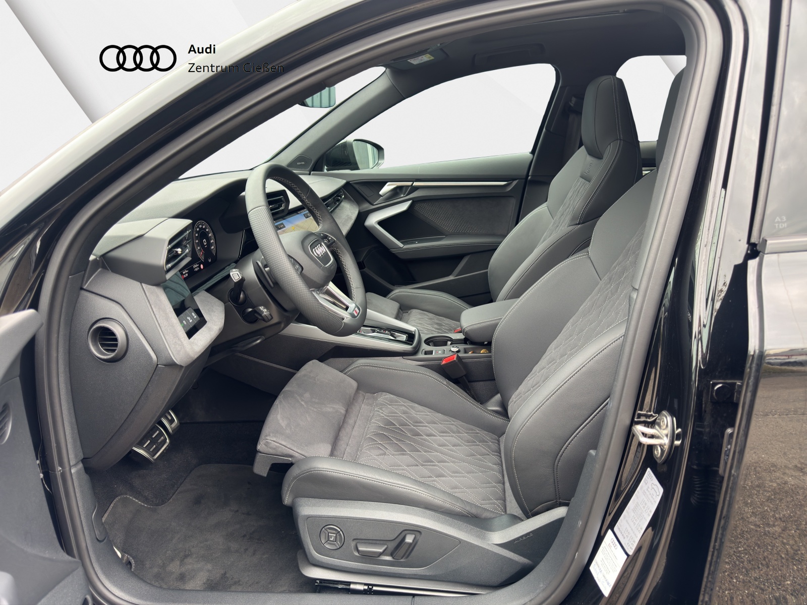 A3 Limousine 35 TDI S line Black HuD MATRIX PANO AHK