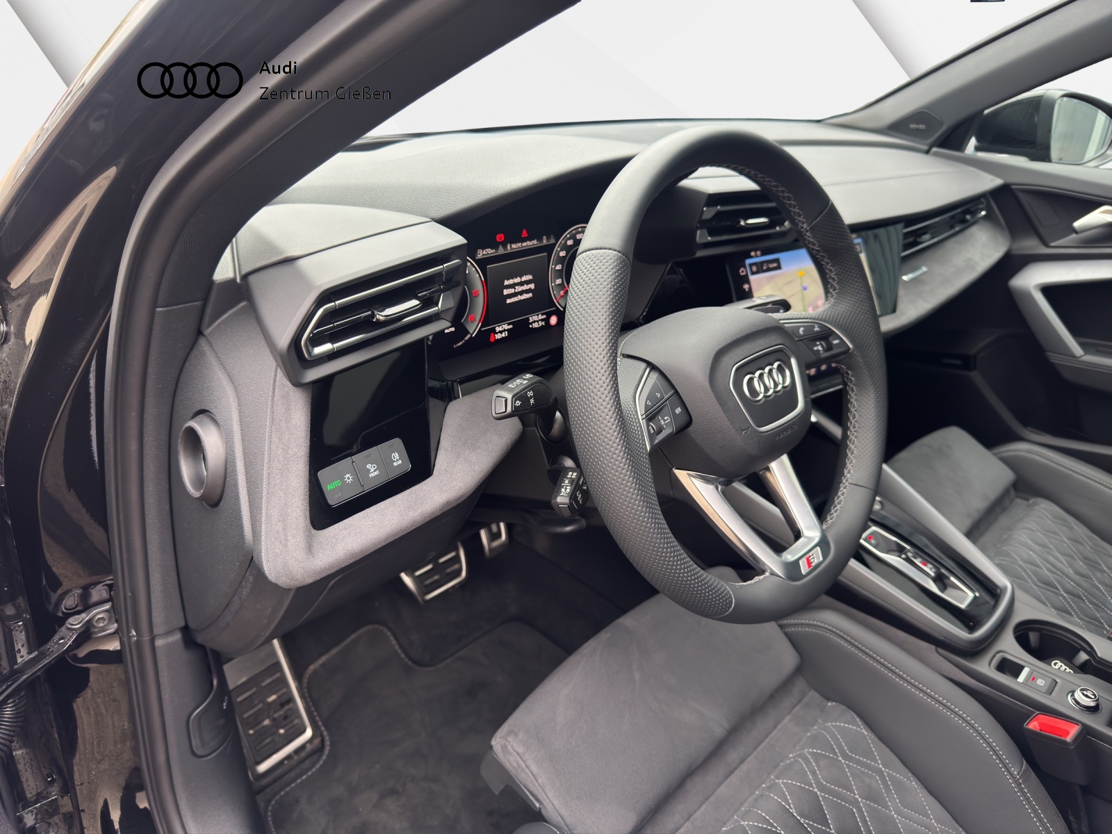 A3 Limousine 35 TDI S line Black HuD MATRIX PANO AHK