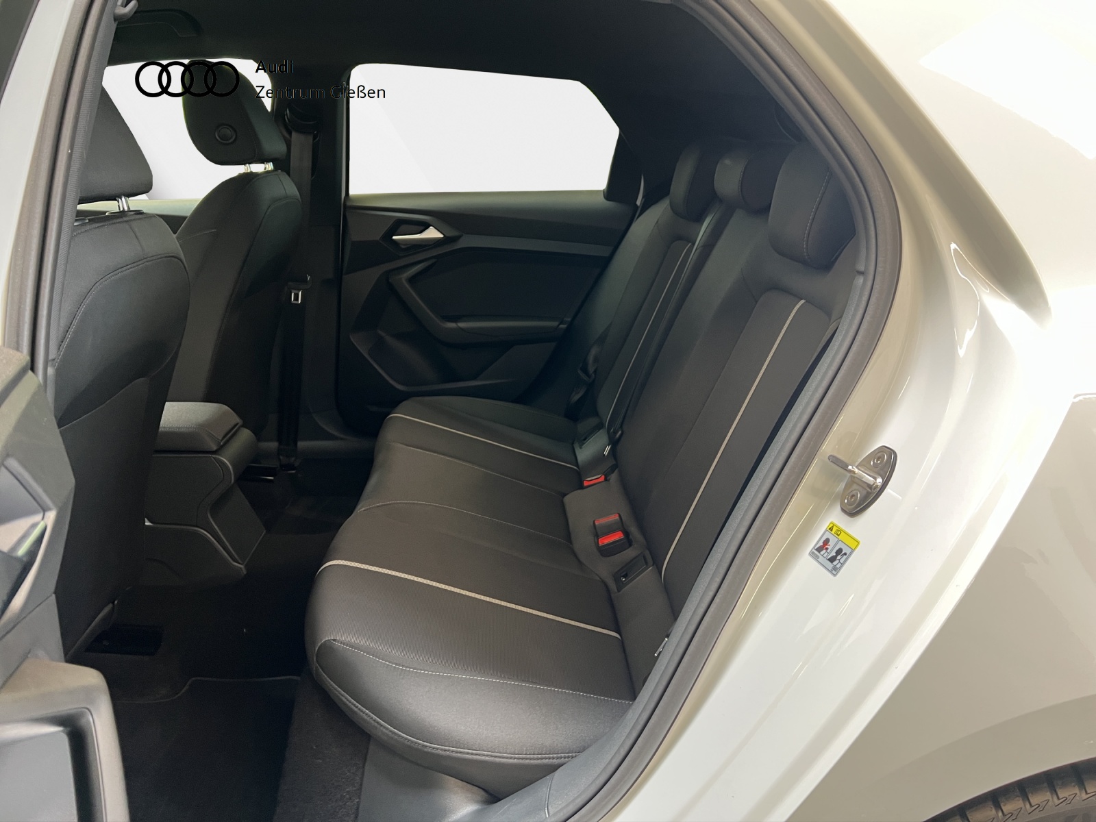 A1 Sportback 25 TFSI S-tronic advanced smarthphone interface