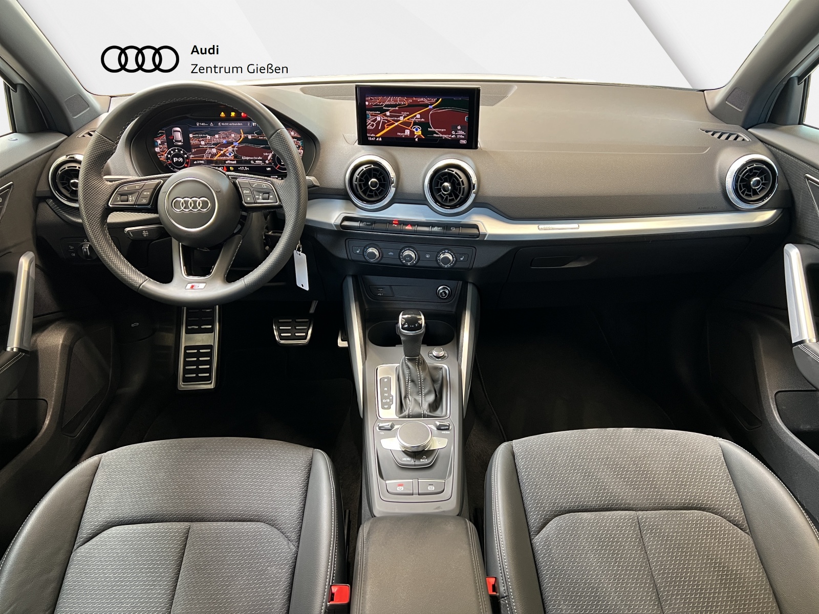 Q2 35 TFSI S tronic S line Black Navi Assistenzpaket Parken
