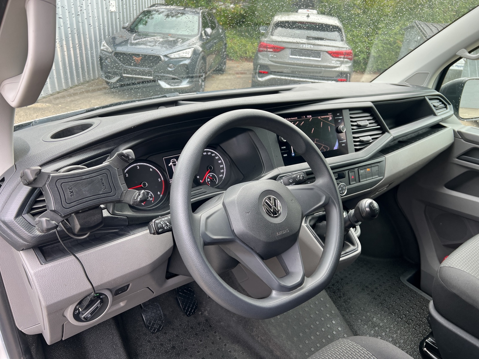 T6 Transporter 6.1 Kasten 2.0 TDI Klima PDC GRA Navi