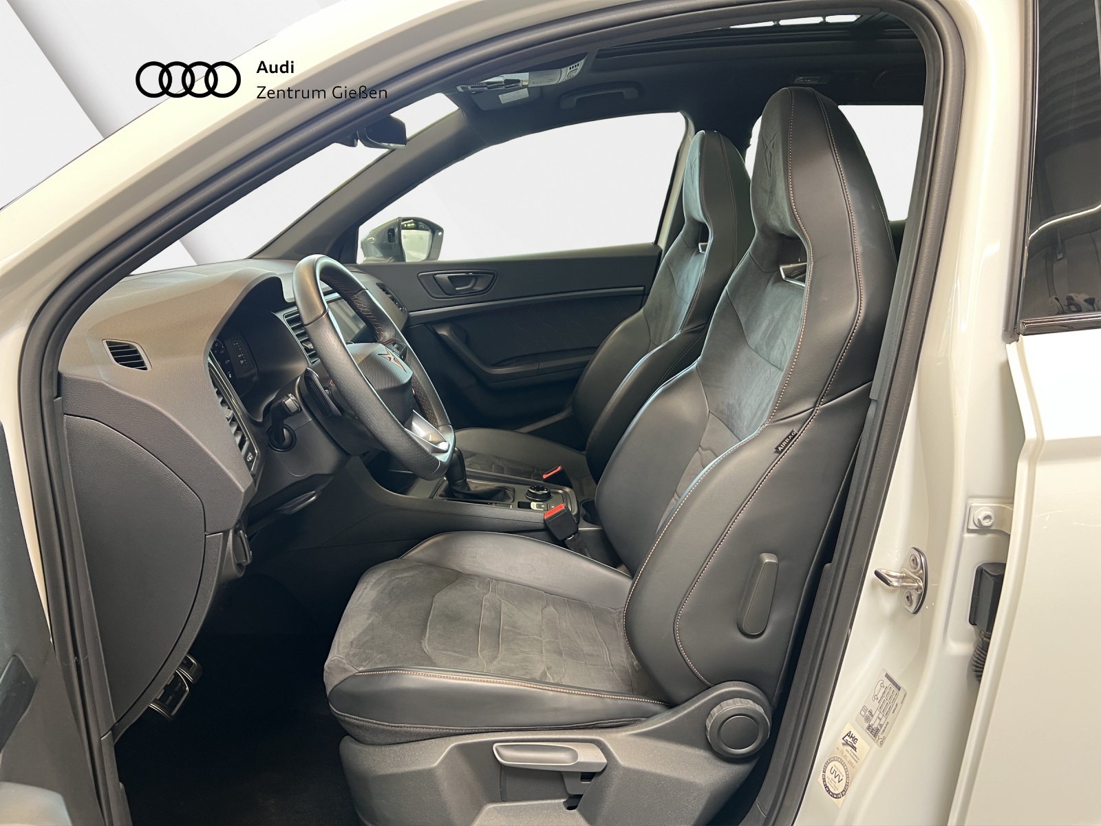 Ateca 2.0 TSI 4Drive DSG PANO Brembo Beats Navi