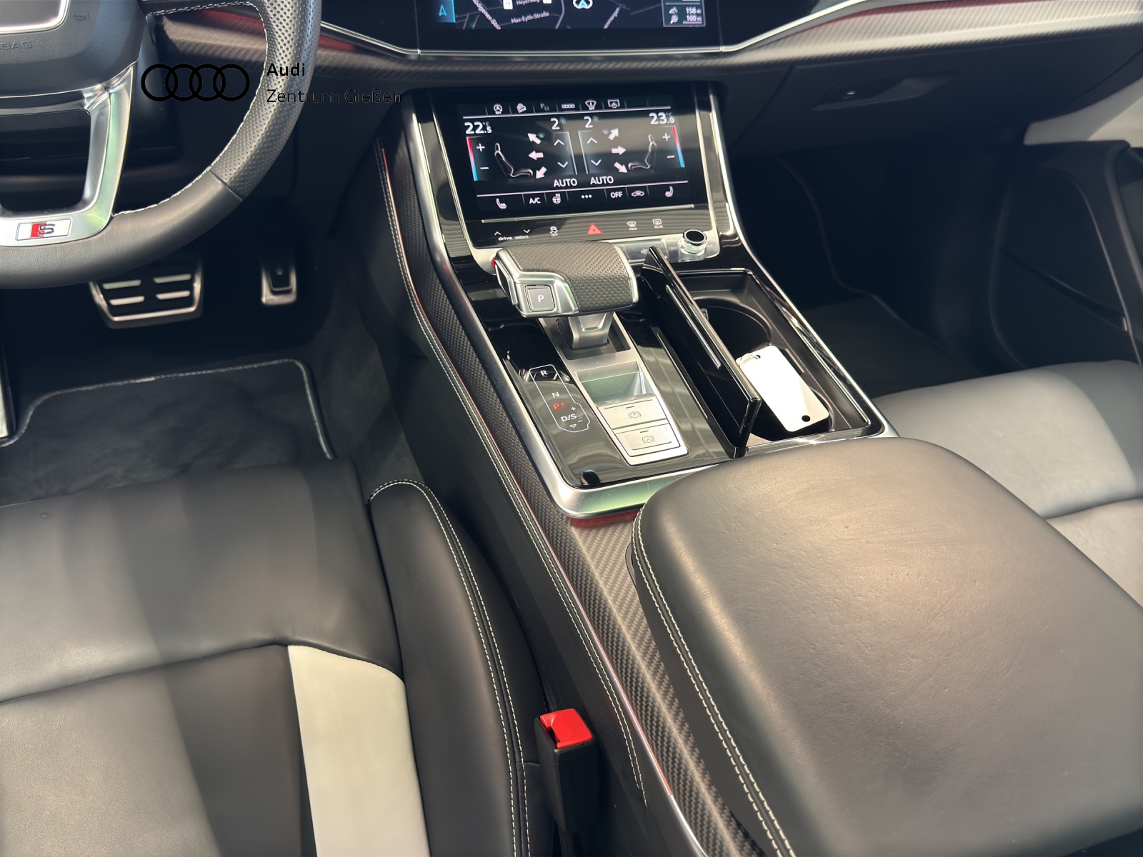 SQ8 4.0 TFSI quattro Carbon B&O AHK HuD PANO