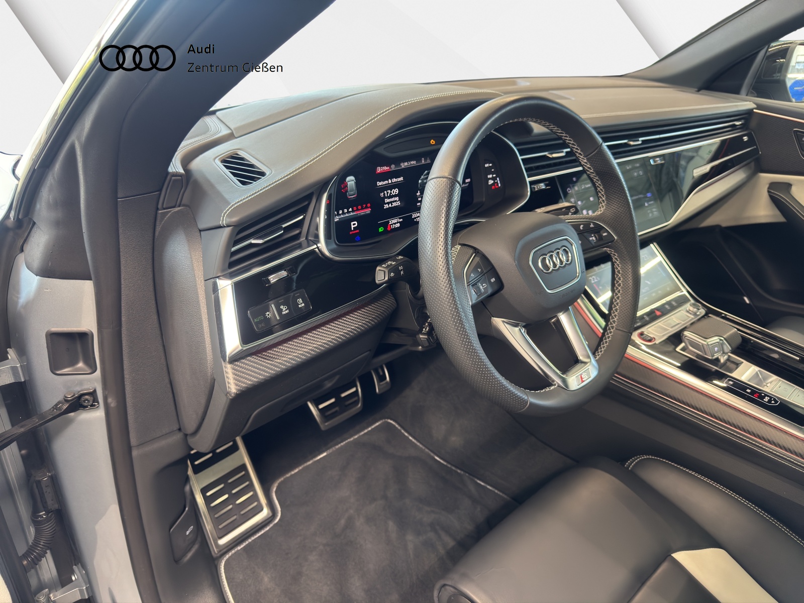 SQ8 4.0 TFSI quattro Carbon B&O AHK HuD PANO