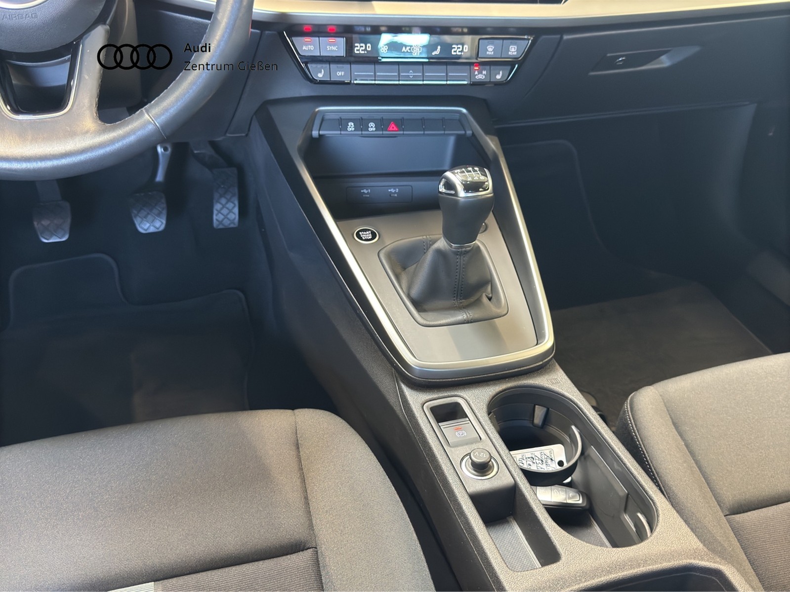 A3 Limousine 30 TFSI advanced MMI Navi Plus Einparkhilfe Sitzheizung