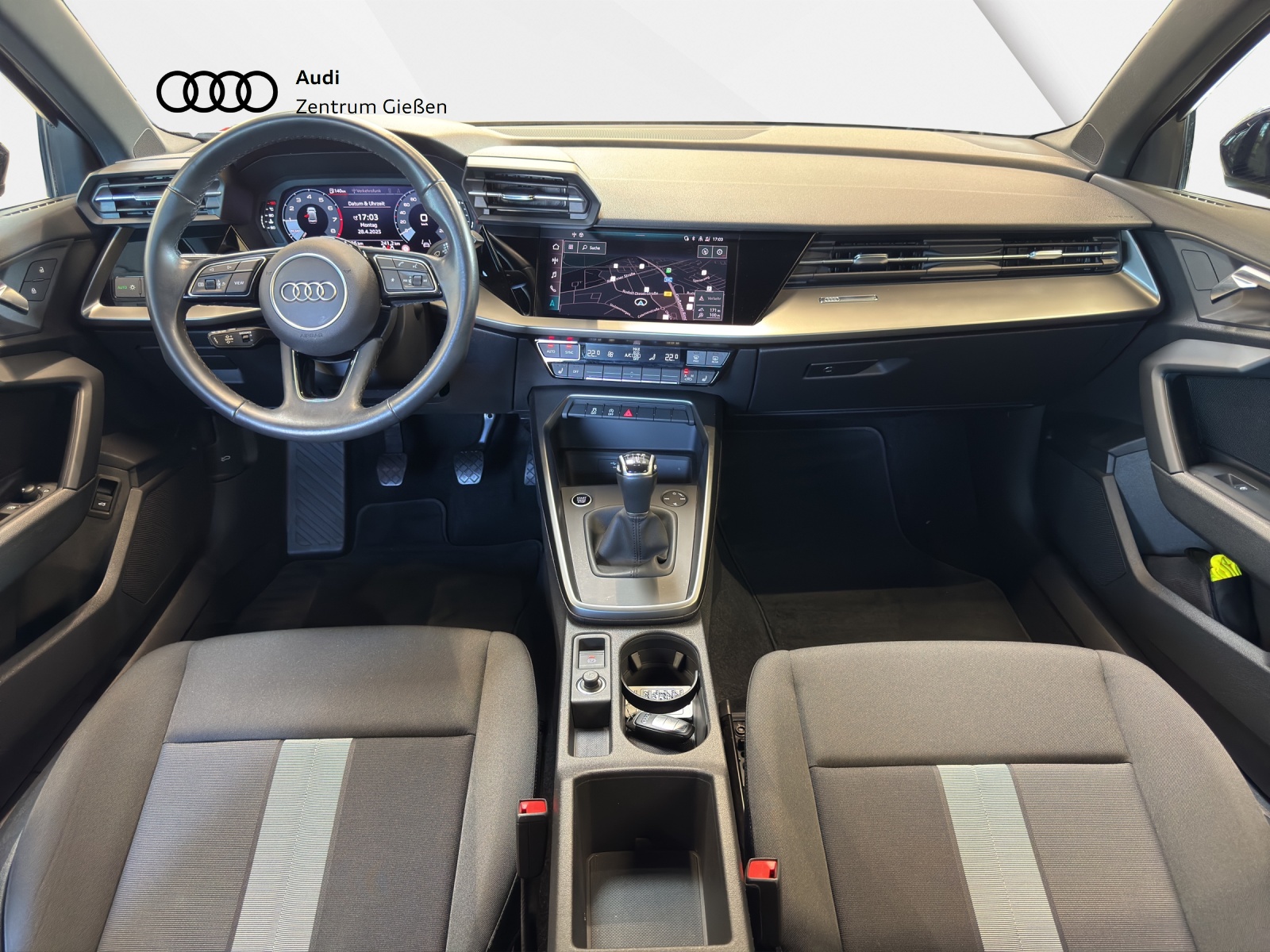 A3 Limousine 30 TFSI advanced MMI Navi Plus Einparkhilfe Sitzheizung