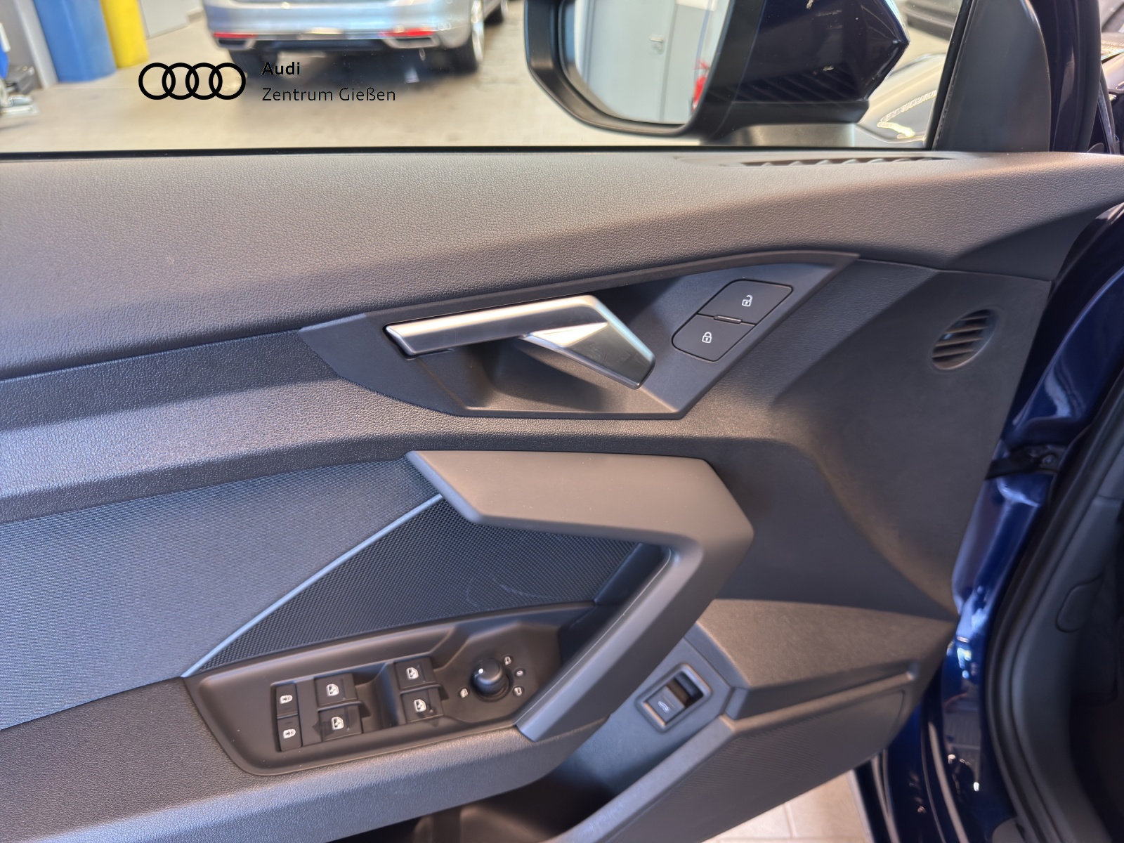 A3 Limousine 30 TFSI advanced MMI Navi Plus Einparkhilfe Sitzheizung