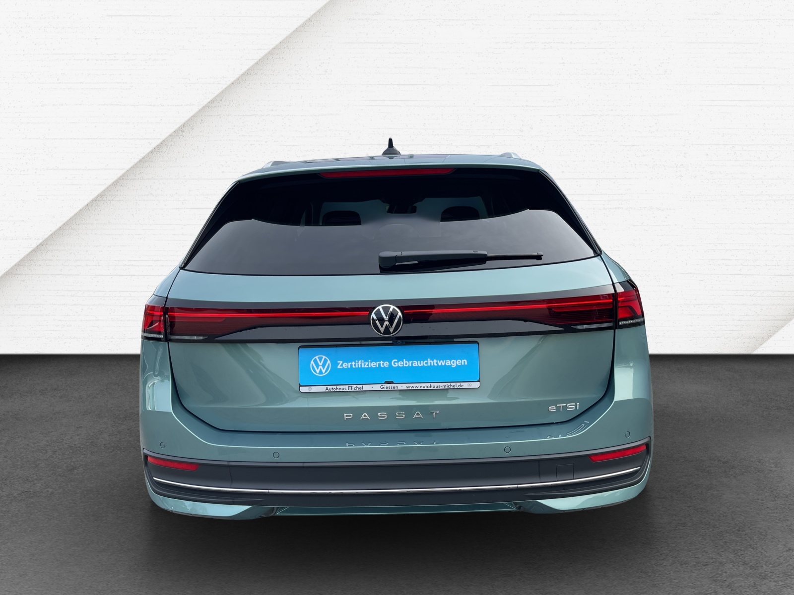 Passat Variant 1.5 eTSI DSG Business LED HeadUp Navi ACC Rückkamera