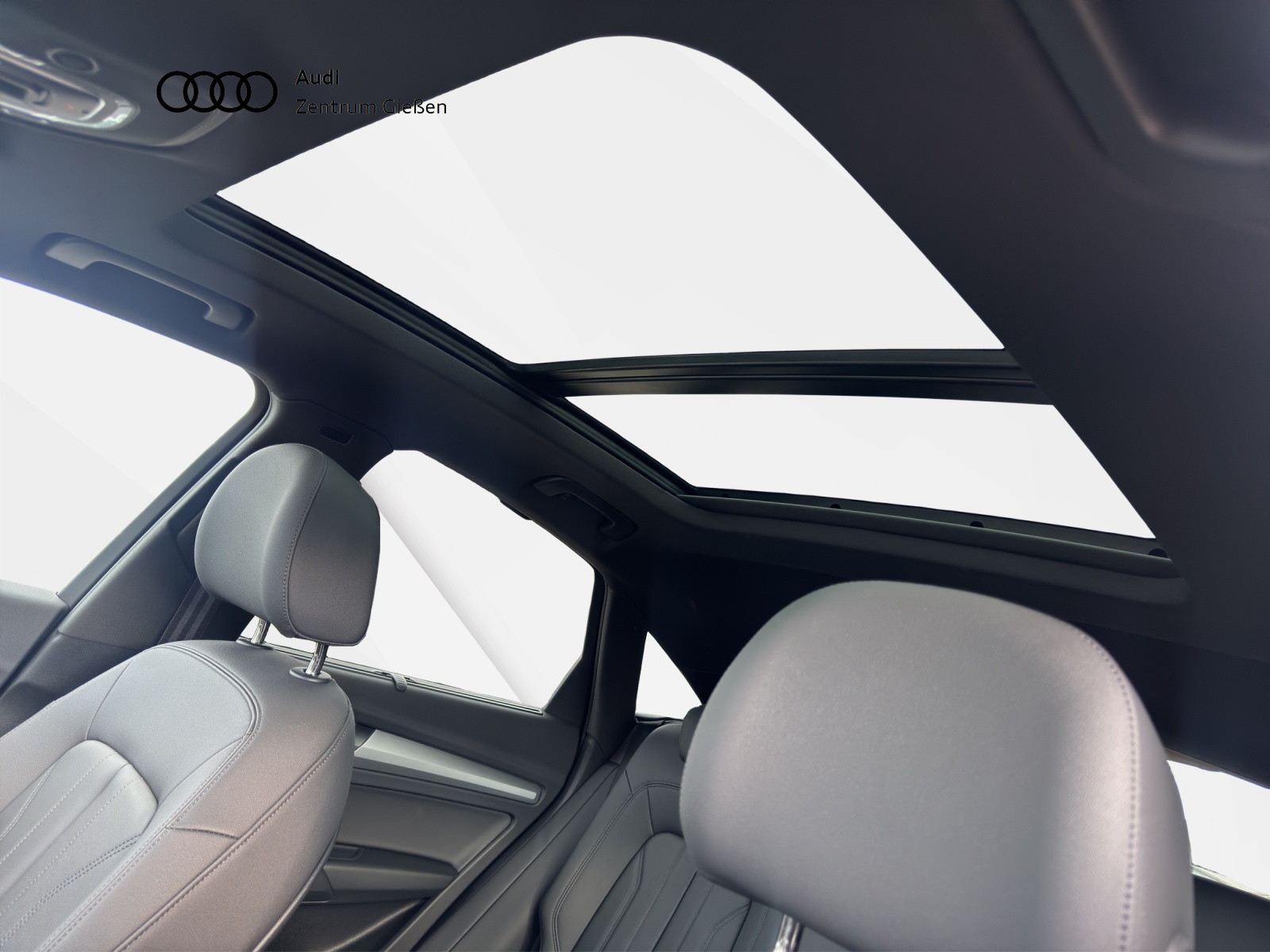Q5 Sportback 45 TFSI quattro advanced black PANO AHK Assistenzpakete