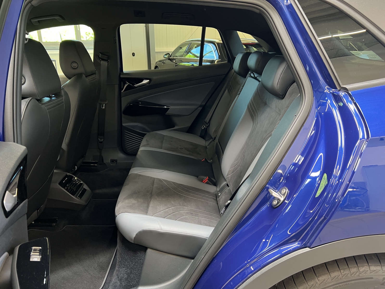 ID.4 Pro Performance 150 kW IQ-Light Infotainment+Design-Paket