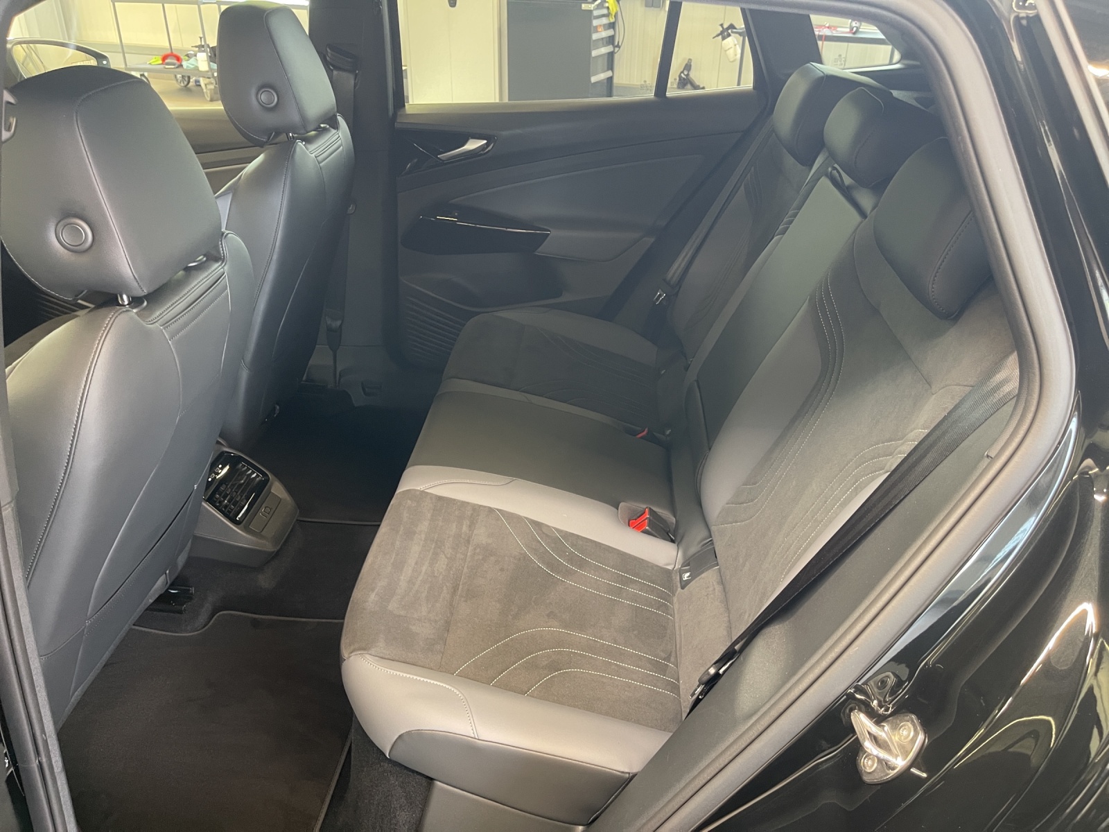 ID.4 Pro Performance 150 kW IQ-Light Infotainment+Design-Paket