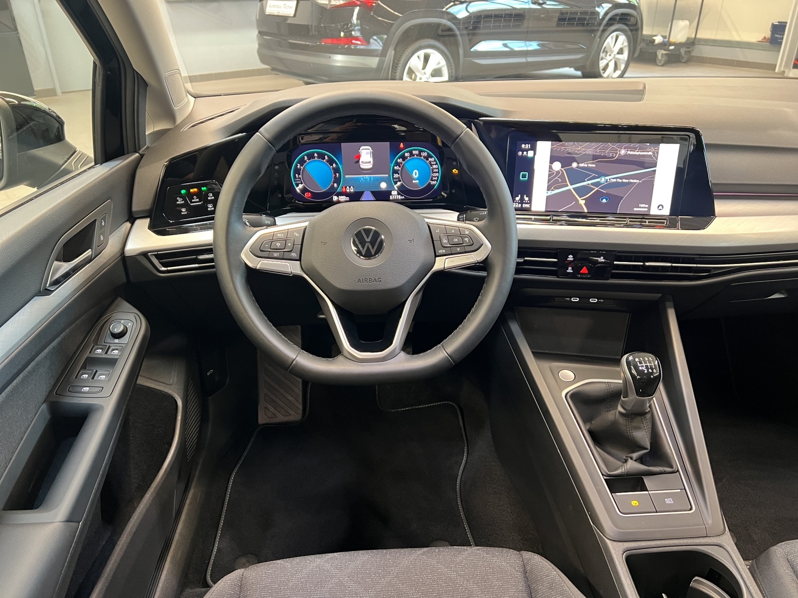 Golf VIII 1.5 TSI Life LED-Plus TravelAssist Navi Sitzheizung