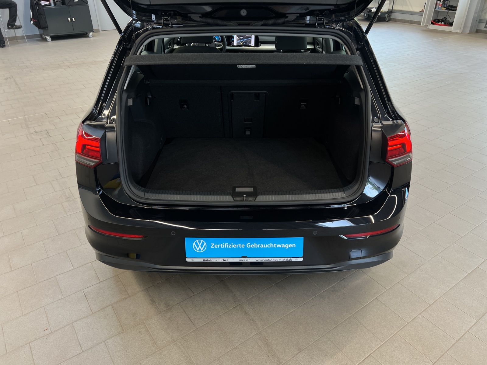 Golf VIII 1.5 TSI Life LED-Plus TravelAssist Navi Sitzheizung