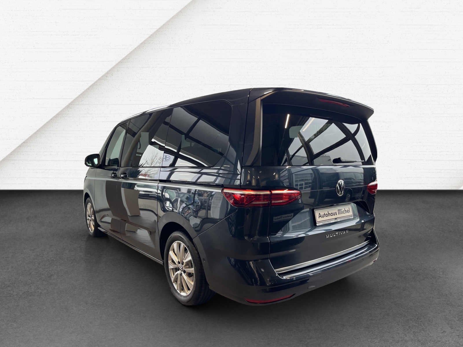 T7 Multivan Style 2.0 TDI DSG LÜ Climatronik 7 Sitzer AHK ACC Kamera Reserverad